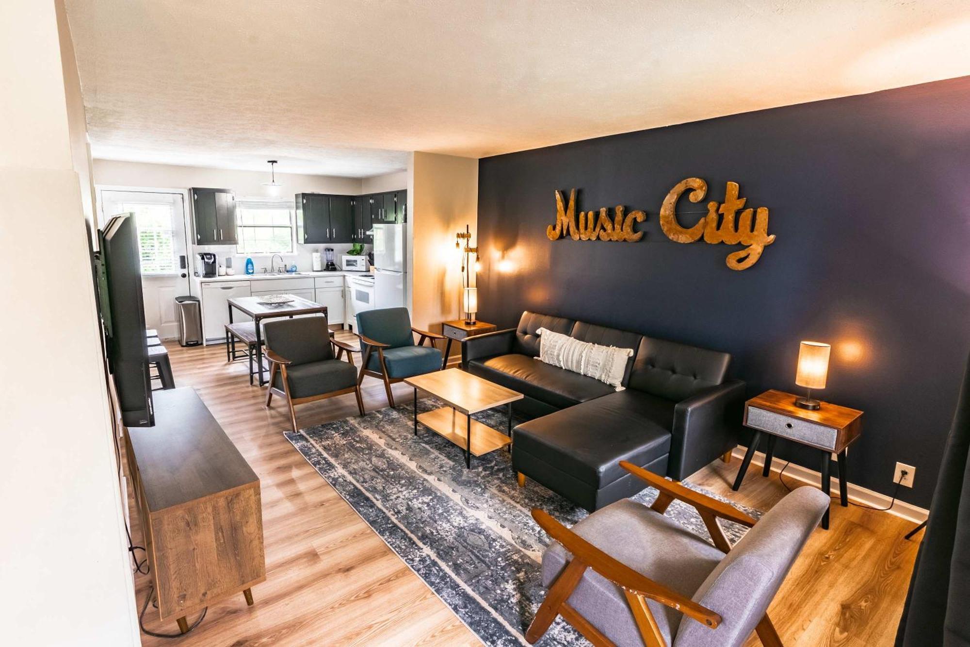 Holiday home East Getaway - Walk To Parks Golf & Music Spots Nashville