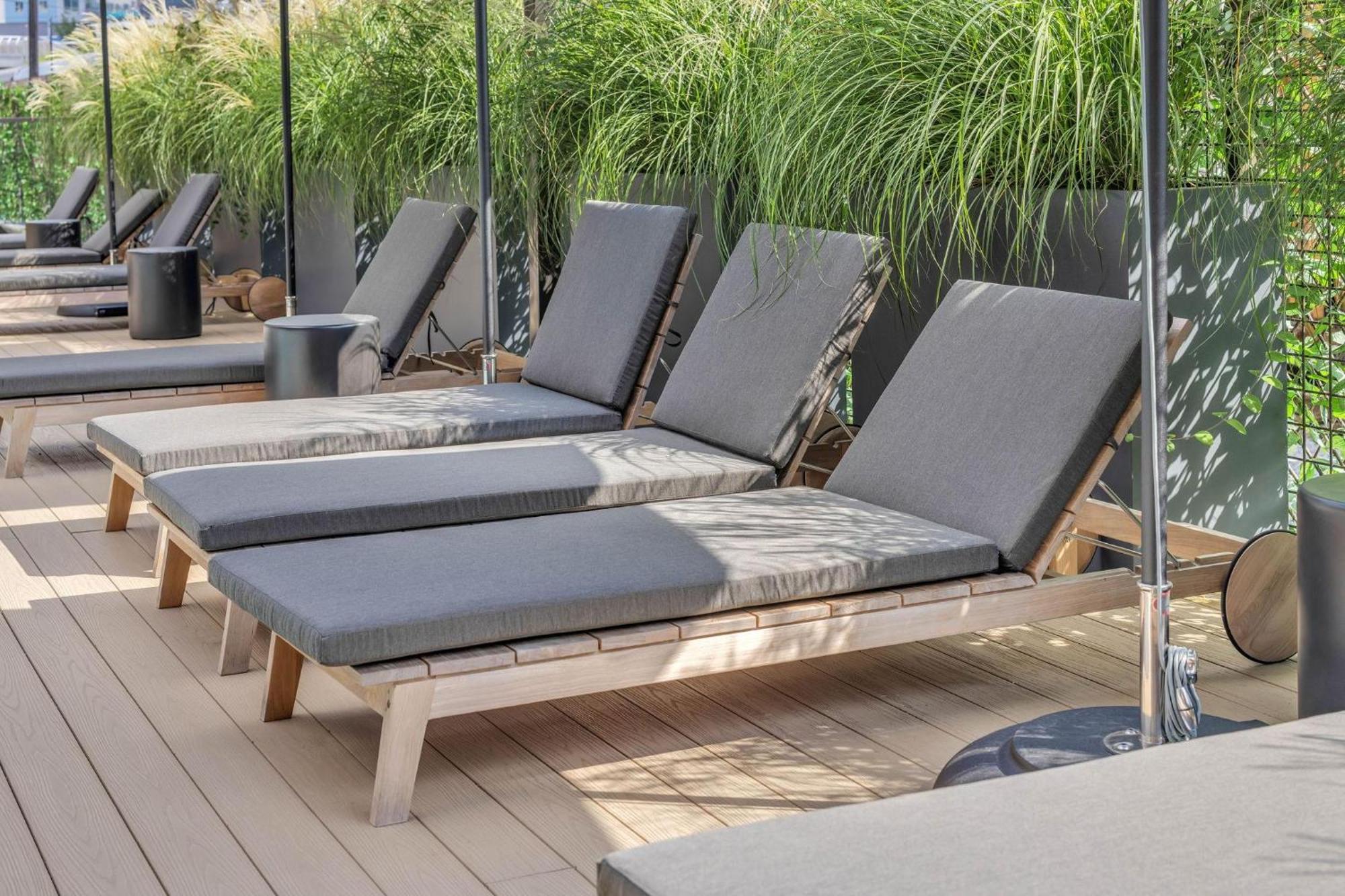 Hyve - Music Social - Private Patio *