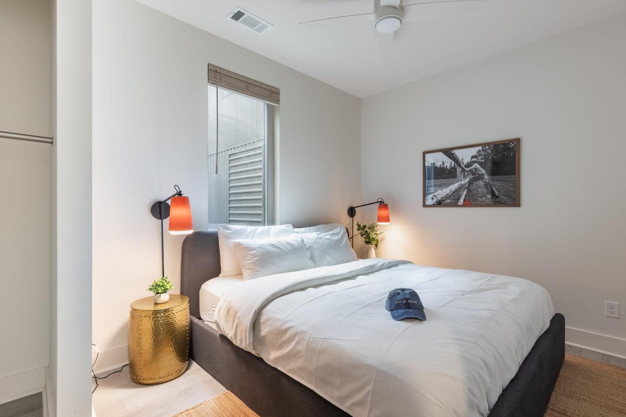 Holiday home Outrider Buyout- 3 Units By Avantstay Sleeps 36 *