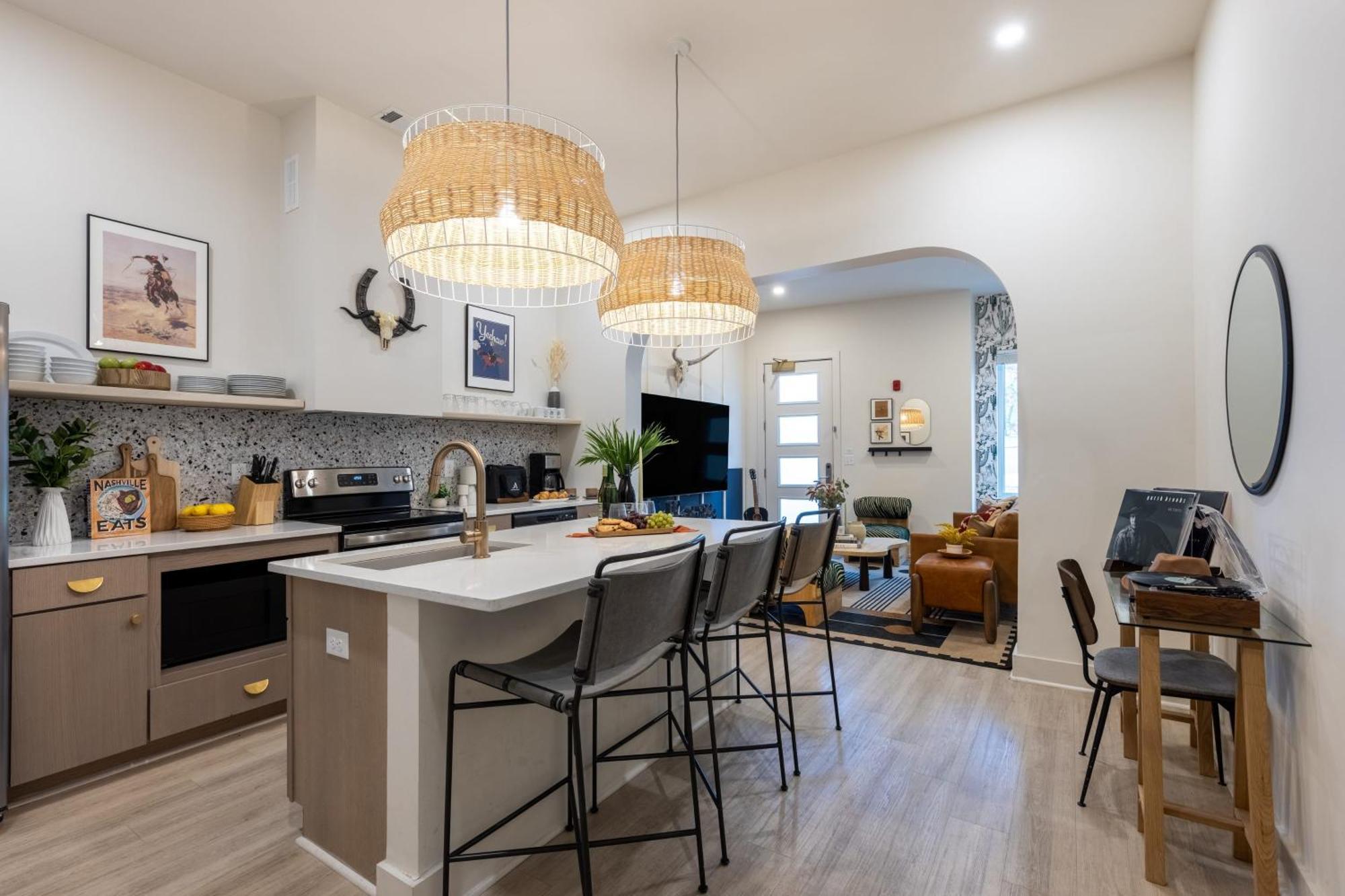 Holiday home Outrider Buyout- 3 Units By Avantstay Sleeps 36 Nashville