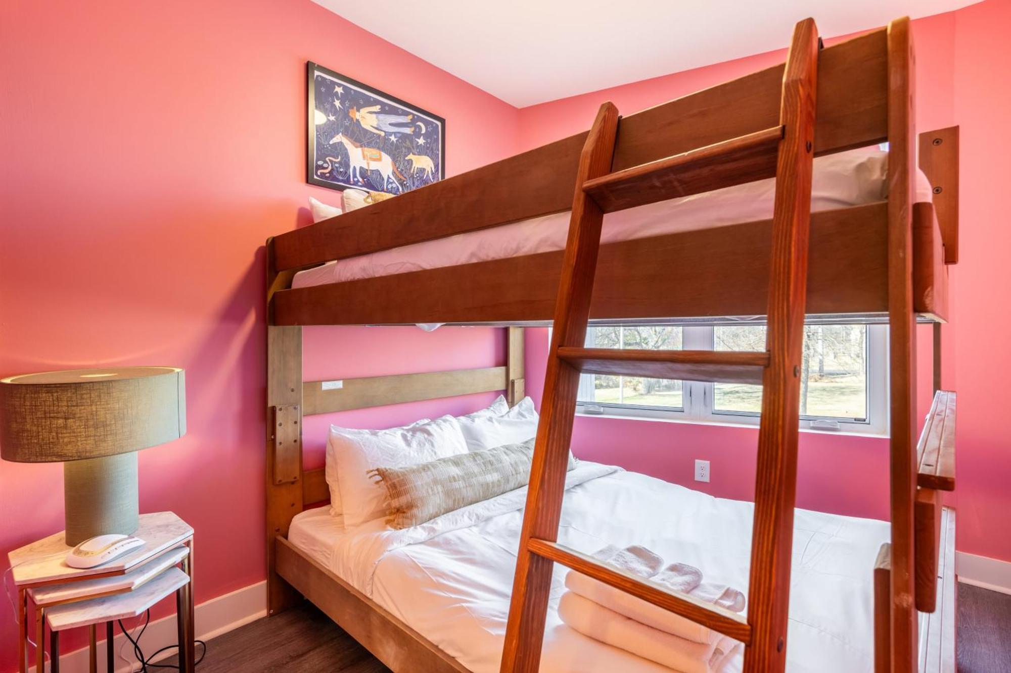 36 Guests On Music Row Bachelorette Glam 5 Minutes To Downtown * Nashville