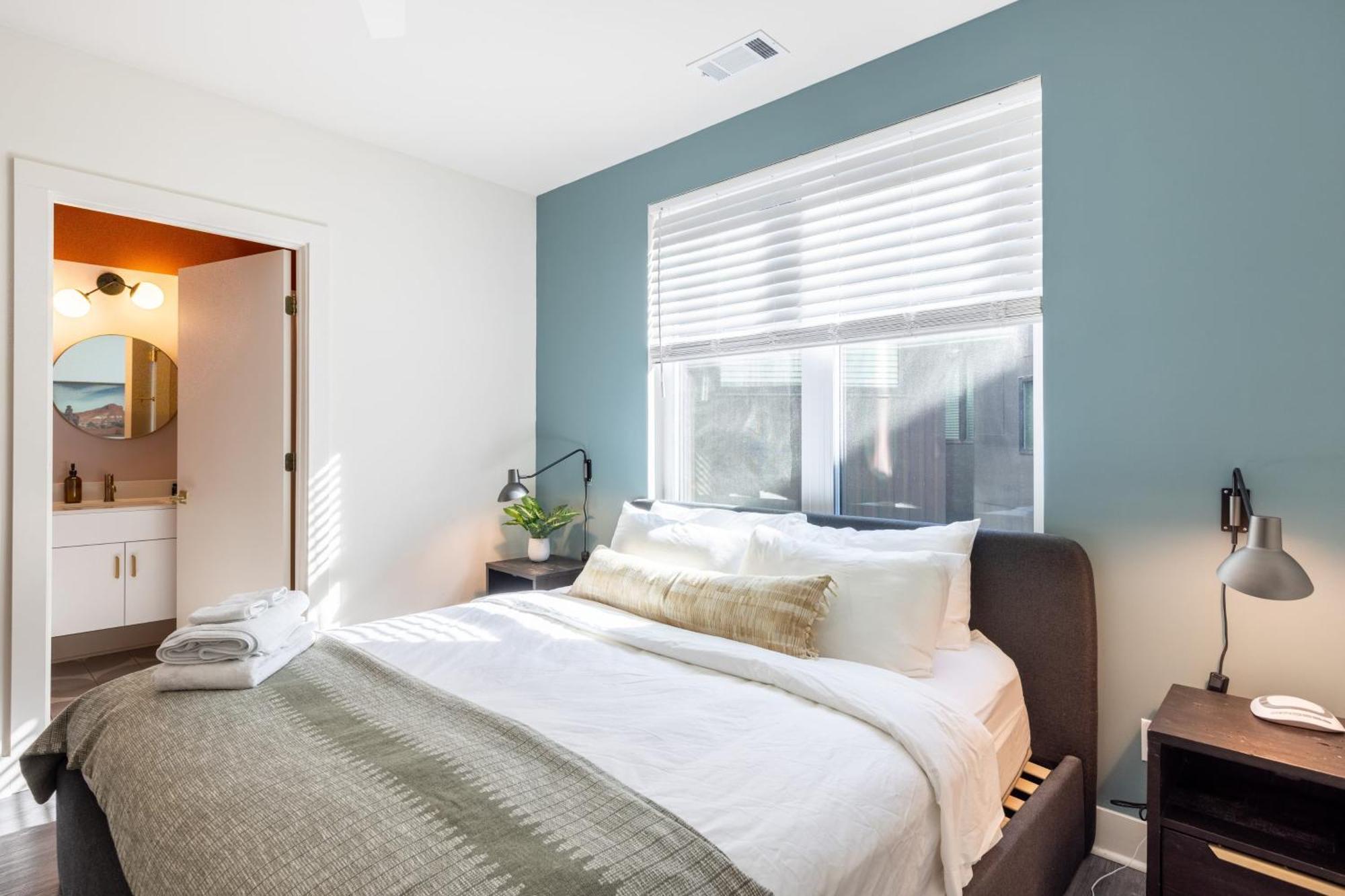Holiday home 36 Guests On Music Row Bachelorette Glam 5 Minutes To Downtown *