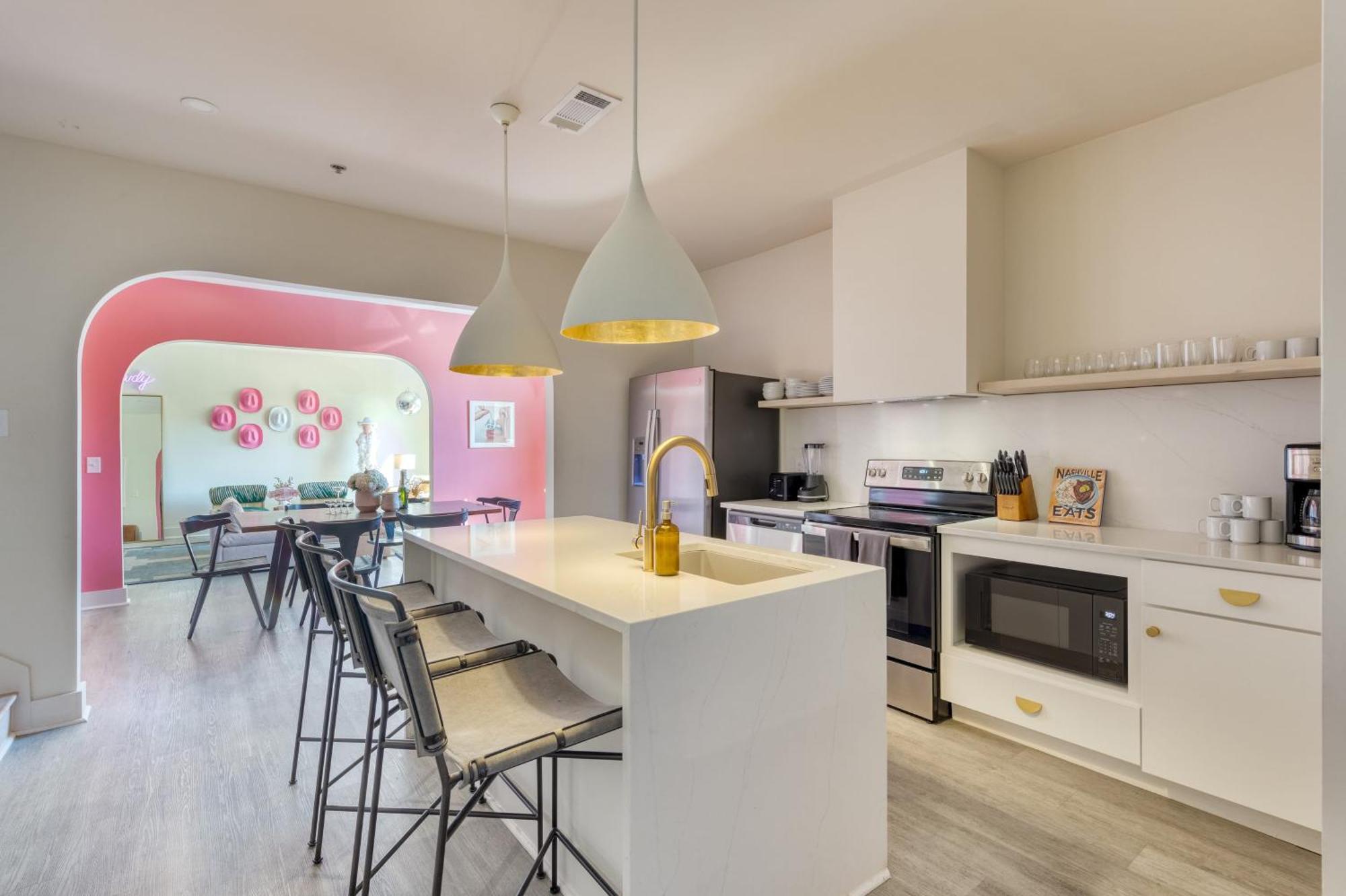 36 Guests On Music Row Bachelorette Glam 5 Minutes To Downtown Holiday home *