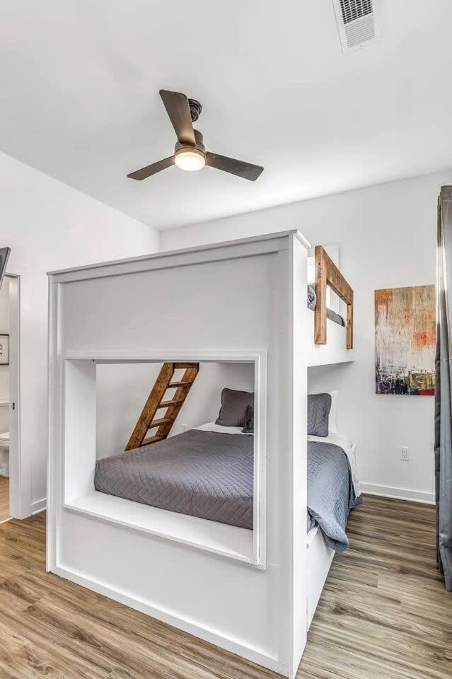 Holiday home Johnny And June House - Walk To Bars Quick Uber To Downtown *