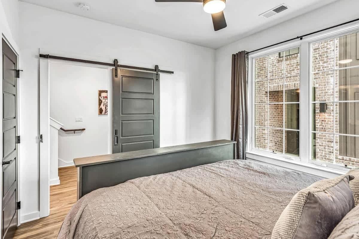 Johnny And June House - Walk To Bars Quick Uber To Downtown Holiday home *