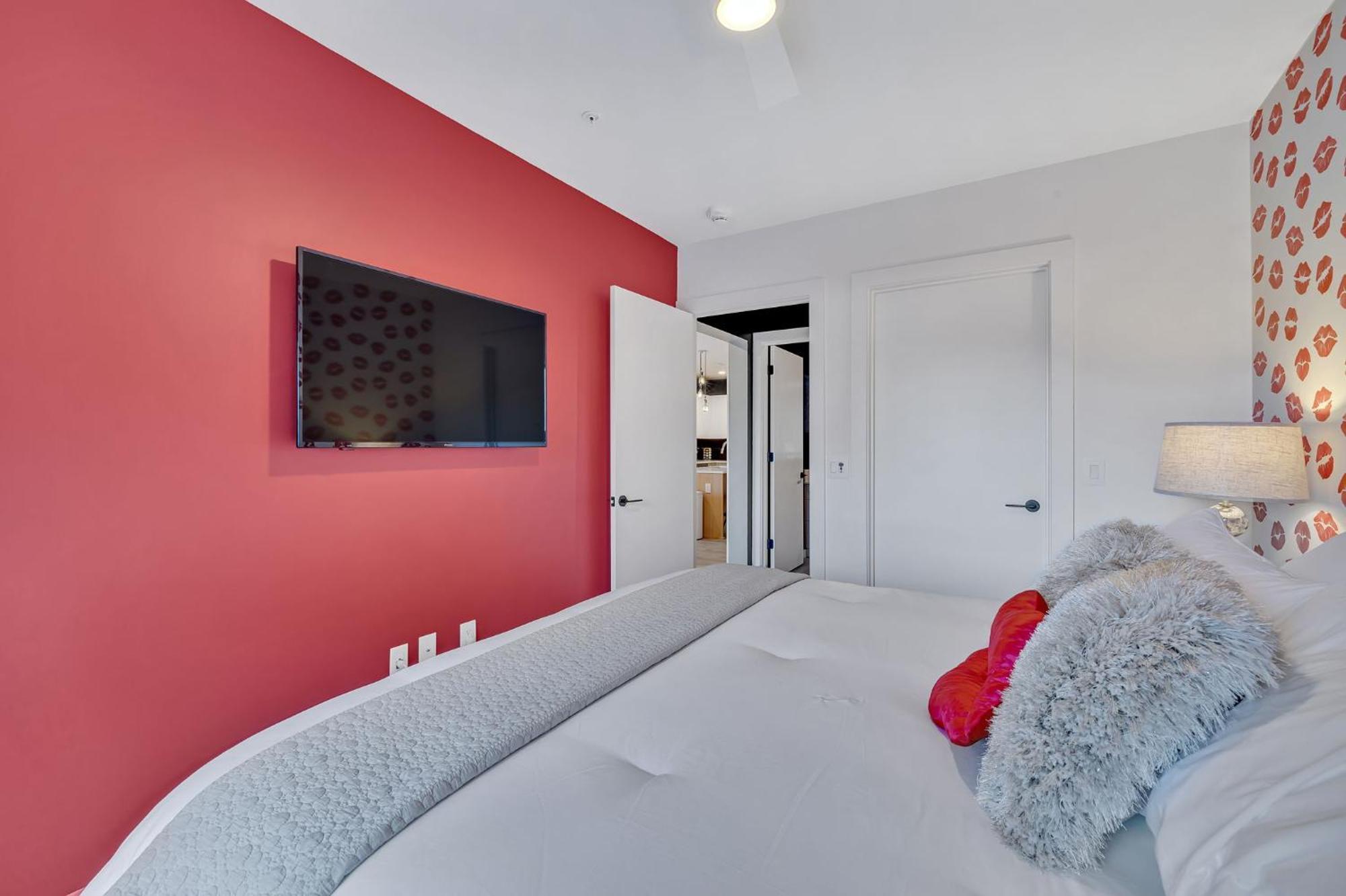 The High Note Short Walk To Broadway, Heated Pool, Gym, Parking Apartment Nashville