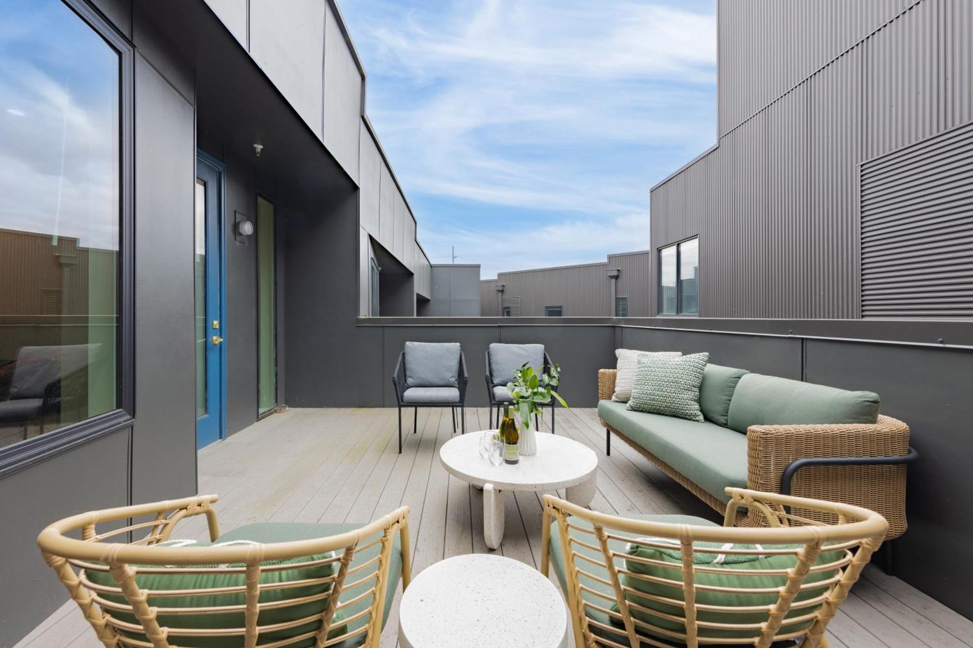 Sleeps 24 2 Units Near Dt Outrider By Avantstay Nashville