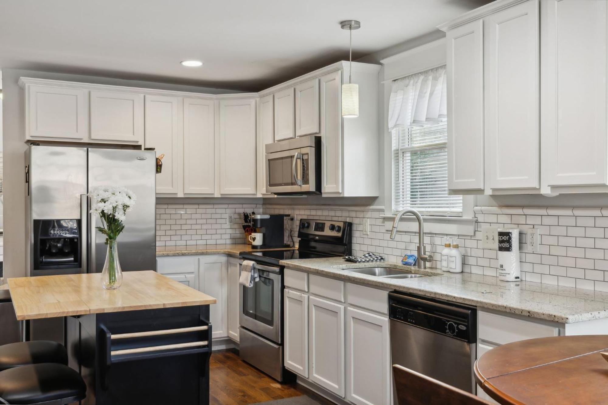 East Sweetie Near To Downtown 2 Bed 2 Bath With Fenced Yard 30 Or Days By Skyrun Holiday home Nashville