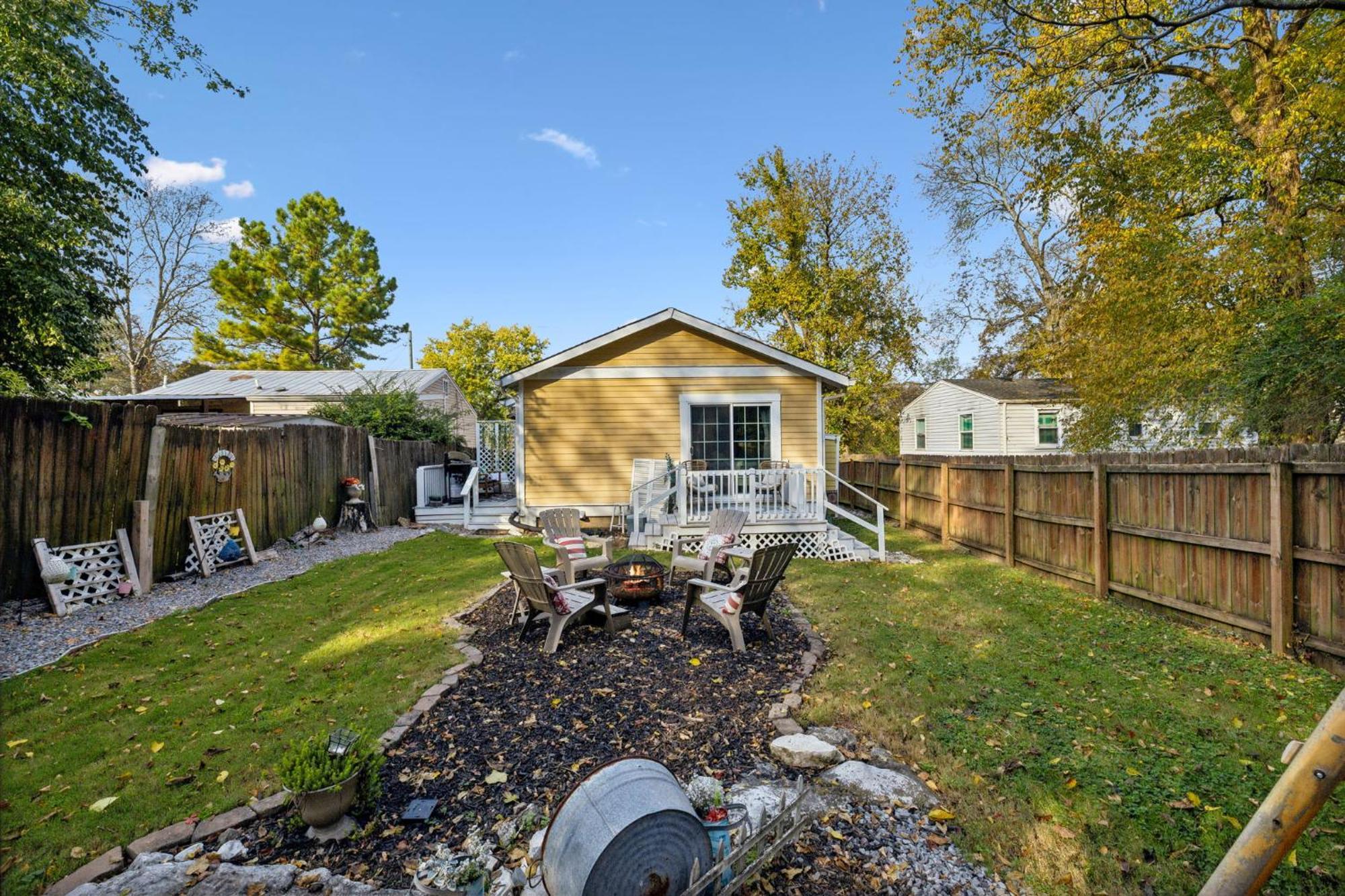 East Sweetie Near To Downtown 2 Bed 2 Bath With Fenced Yard 30 Or Days By Skyrun Holiday home Nashville