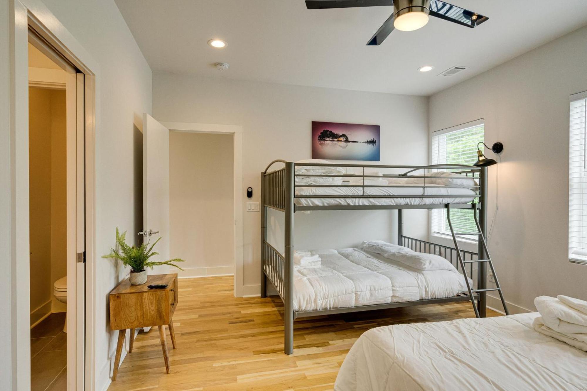 Holiday home The Myrtle By Local Nashville