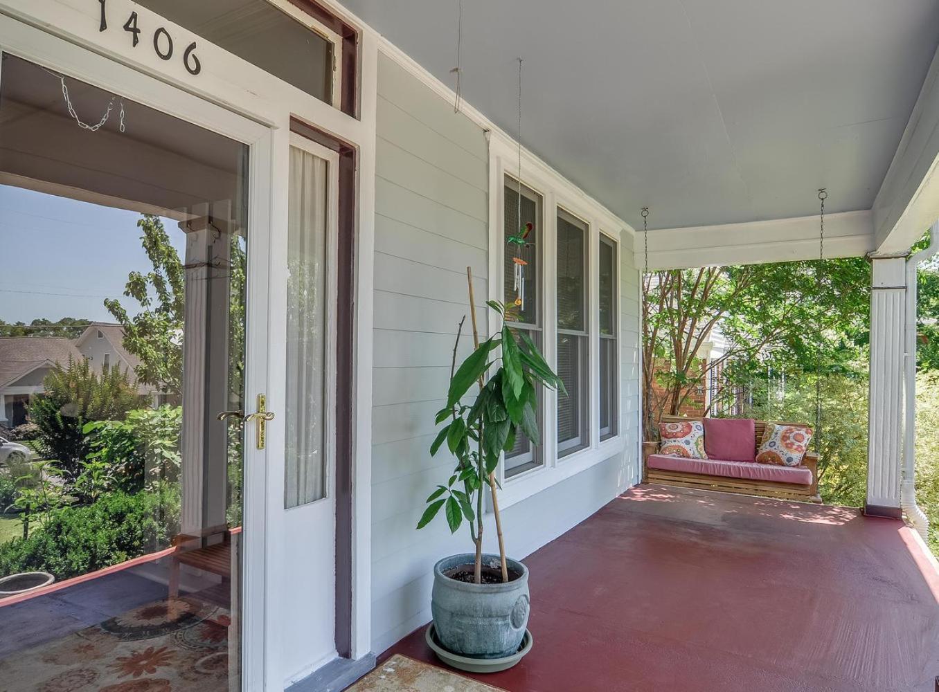 The Hummingbird Retreat By Local *