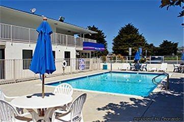 Rodeway Airport South Hotel 2*
