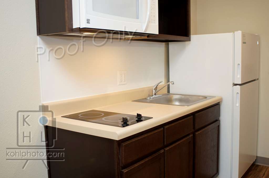 Woodspring Airport Hotel 2*