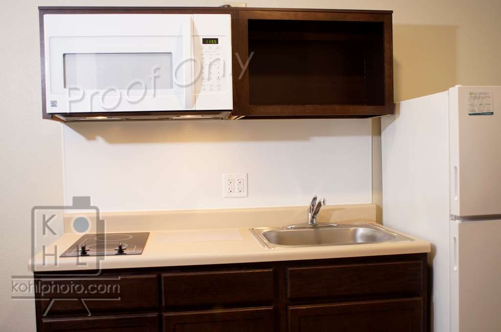 Woodspring Airport Hotel 2*