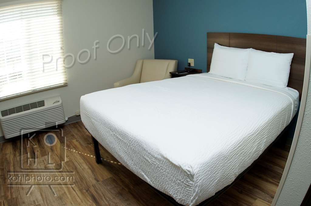 Woodspring Airport Hotel