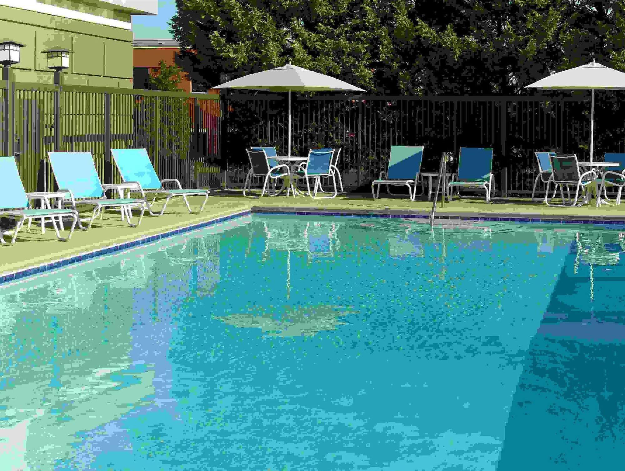 Four Points By Sheraton Airport Hotel 3*