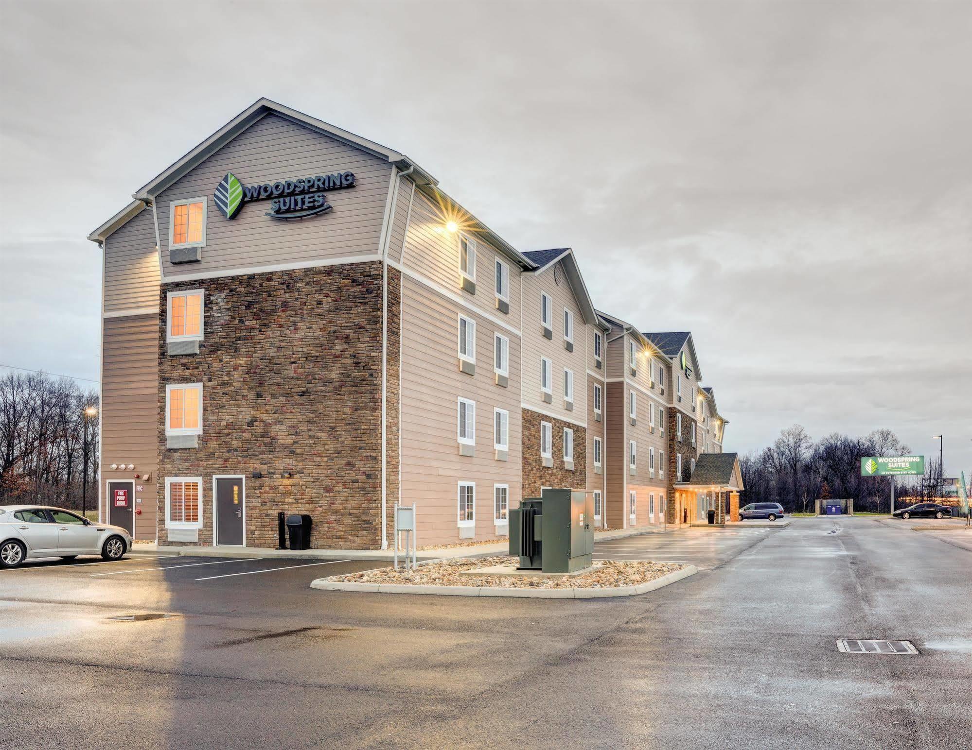 Hotel Woodspring Airport
