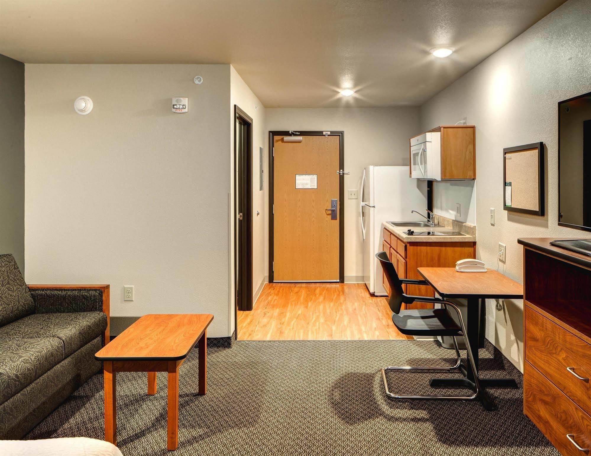 Hotel Woodspring Airport
