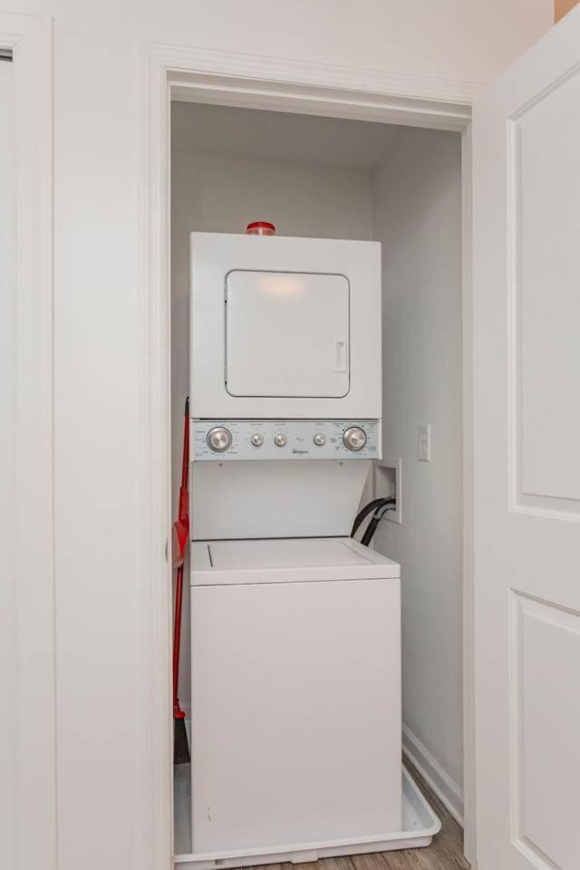 Abode - Marathon Village Near Downtown Apartment *