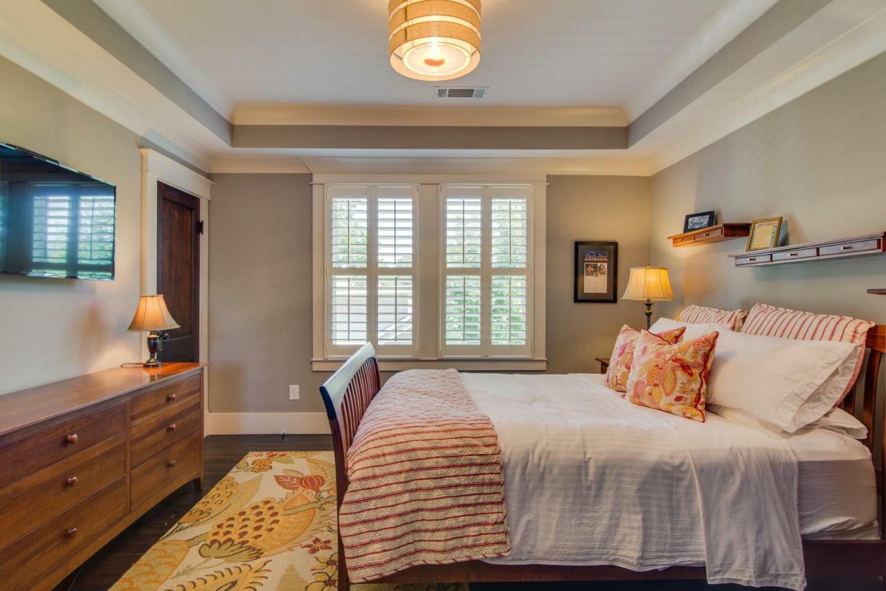Caroline House Historic 4*
