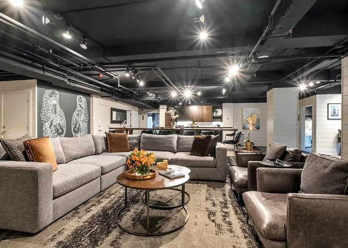 Contemporary Suite 6Br By Maddox Hotel