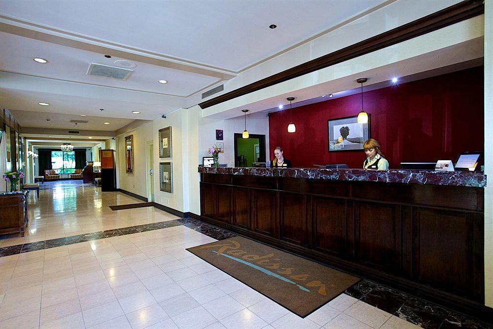 Radisson Airport 3*