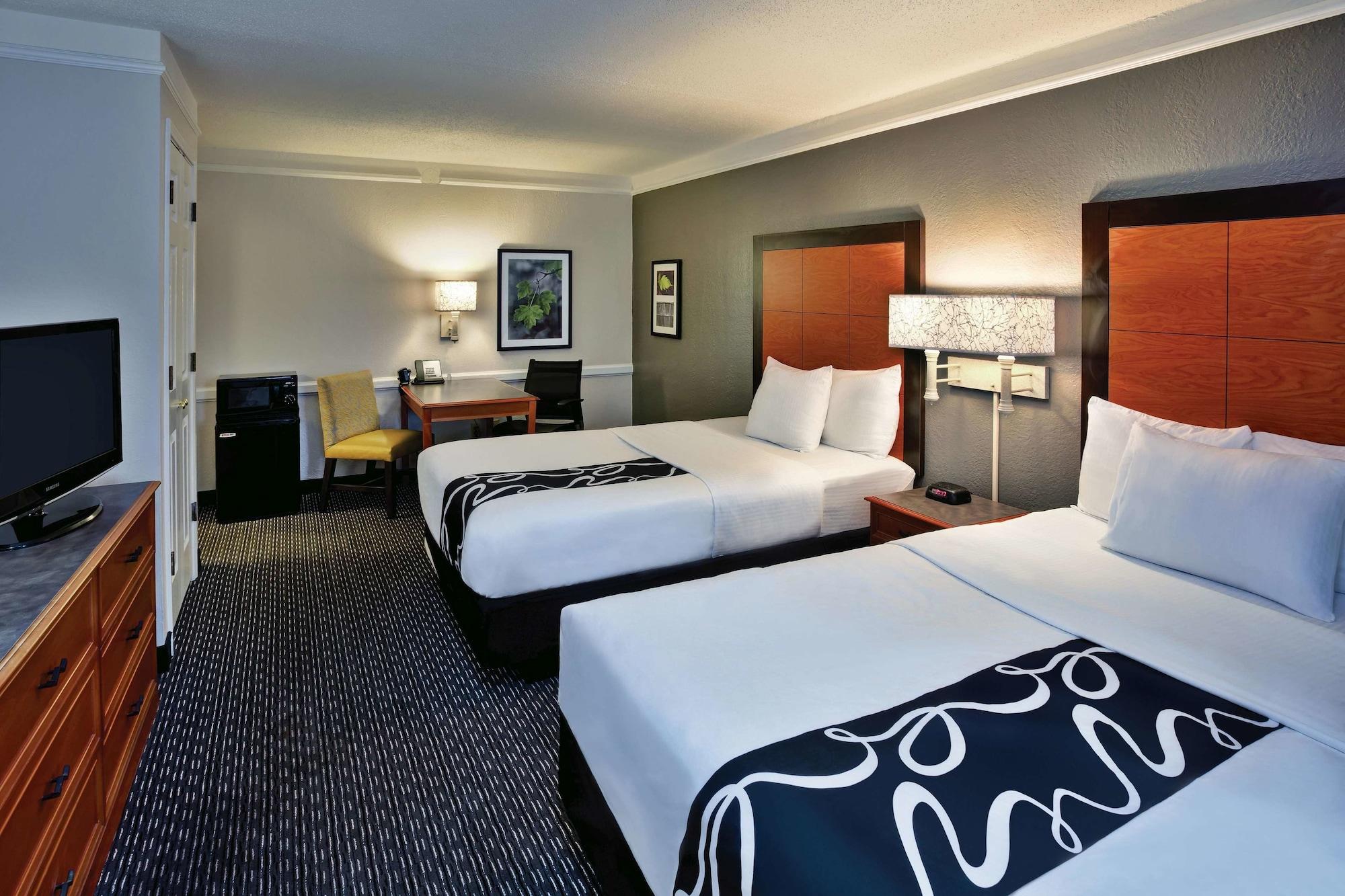 Hotel La Quinta By Wyndham South 2*