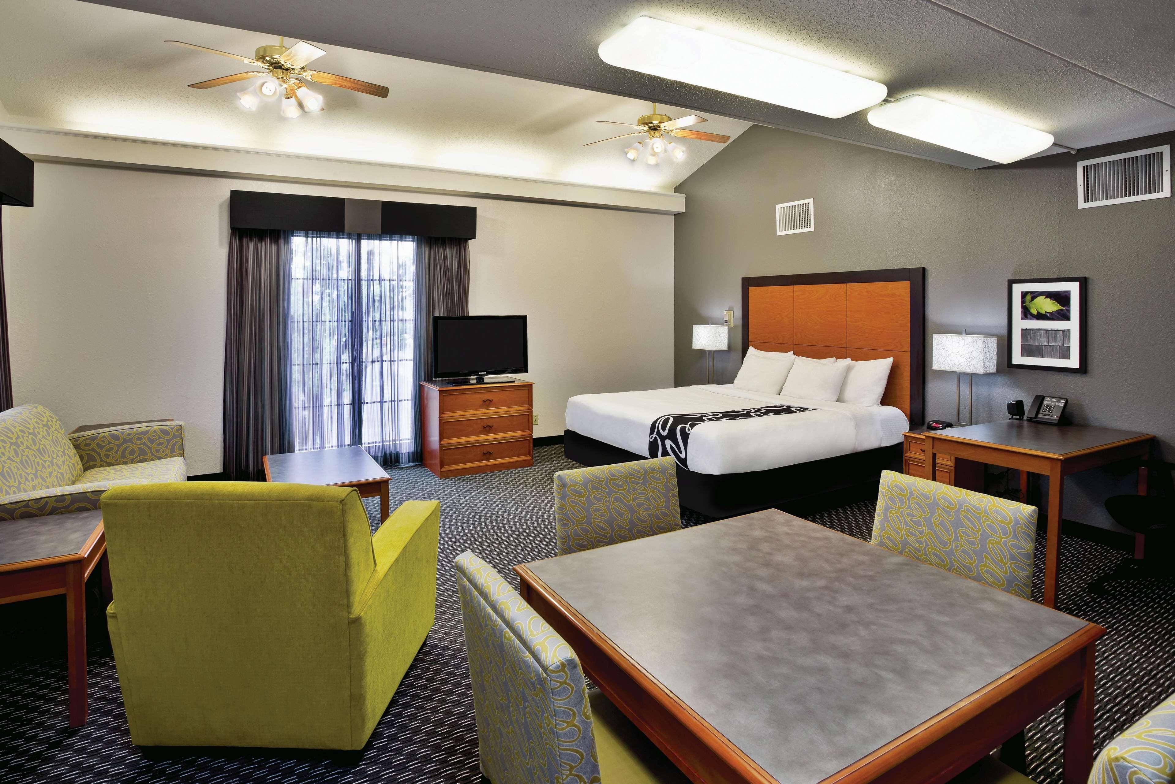 La Quinta By Wyndham South Hotel 2*