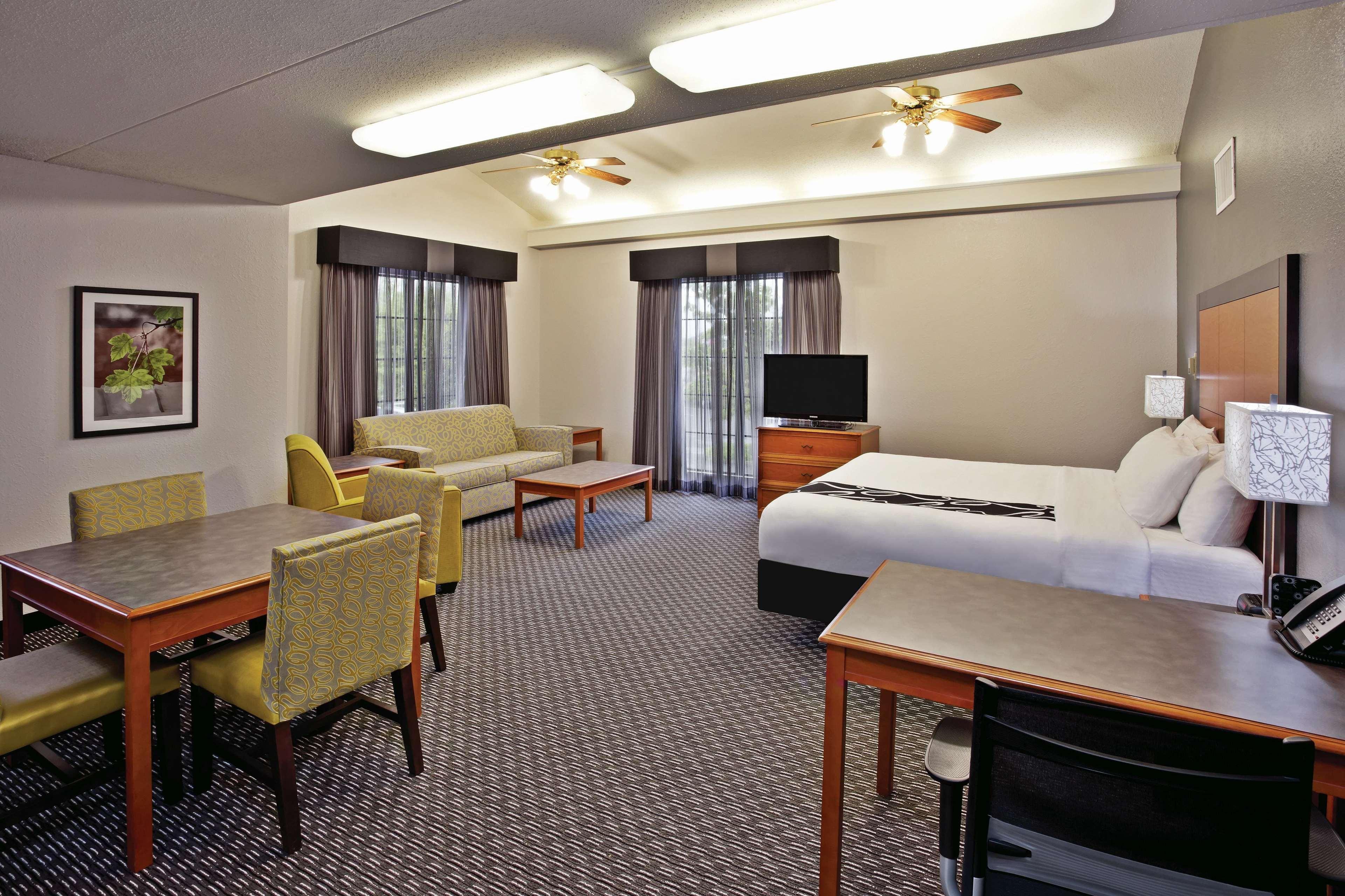 La Quinta By Wyndham South 2*