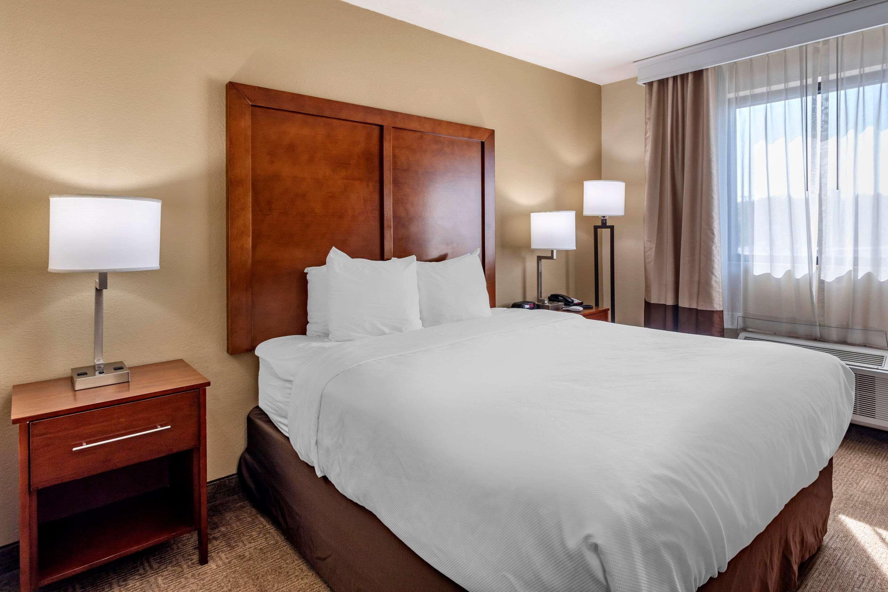 Comfort West Inn