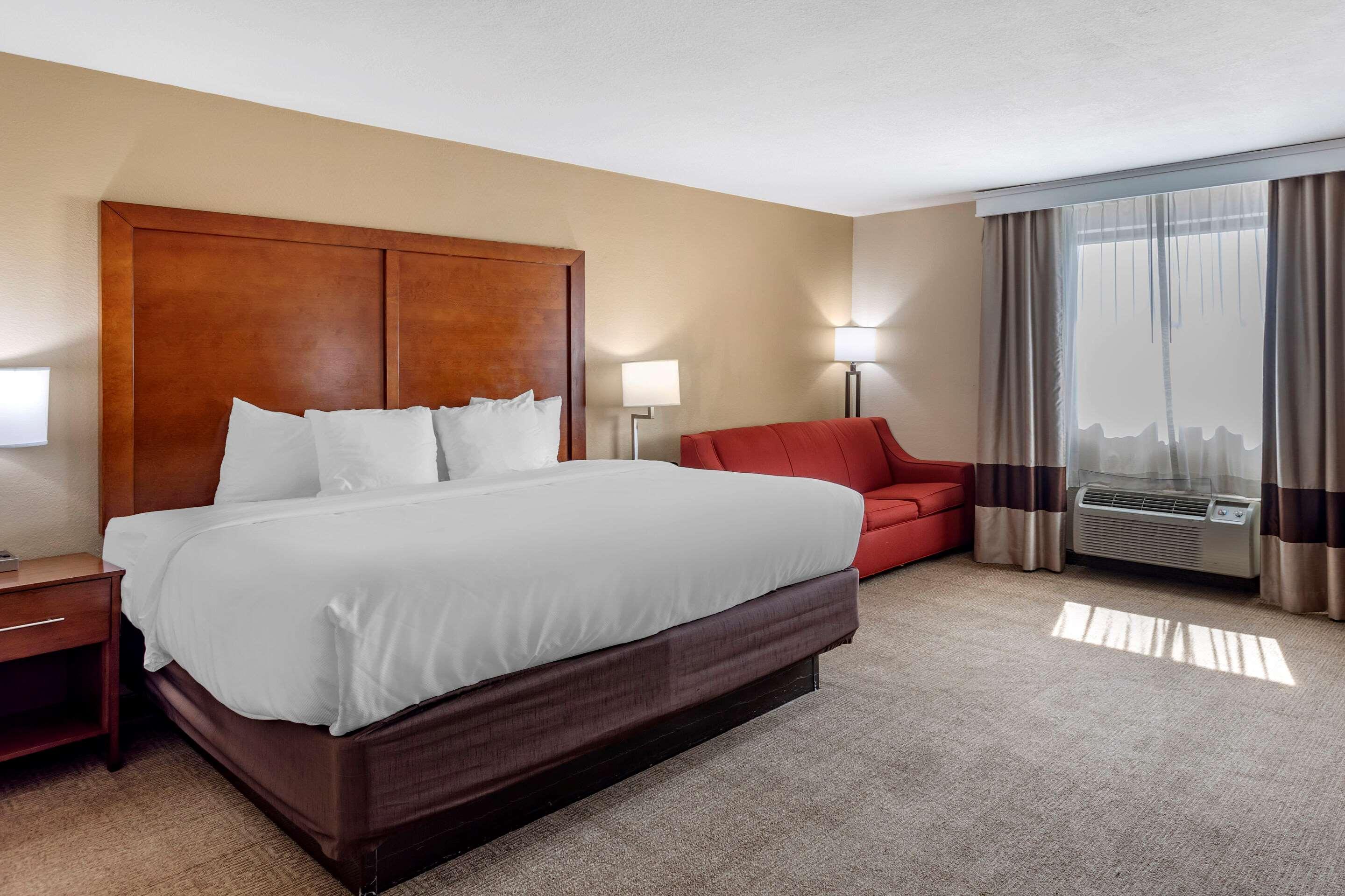 Comfort West
