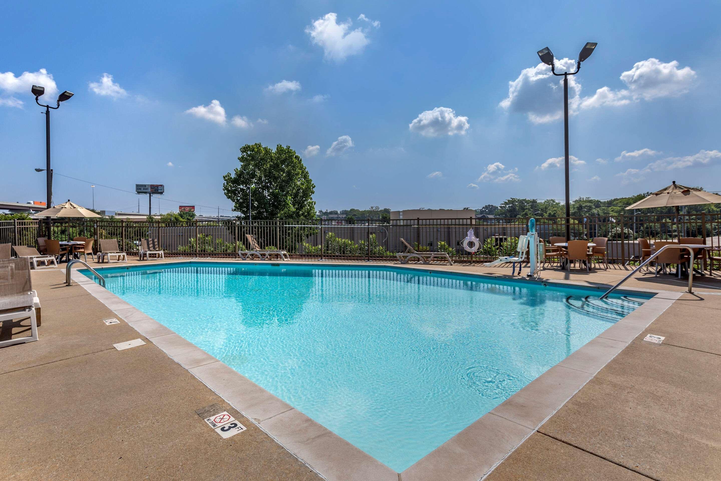 Inn Comfort West 2*