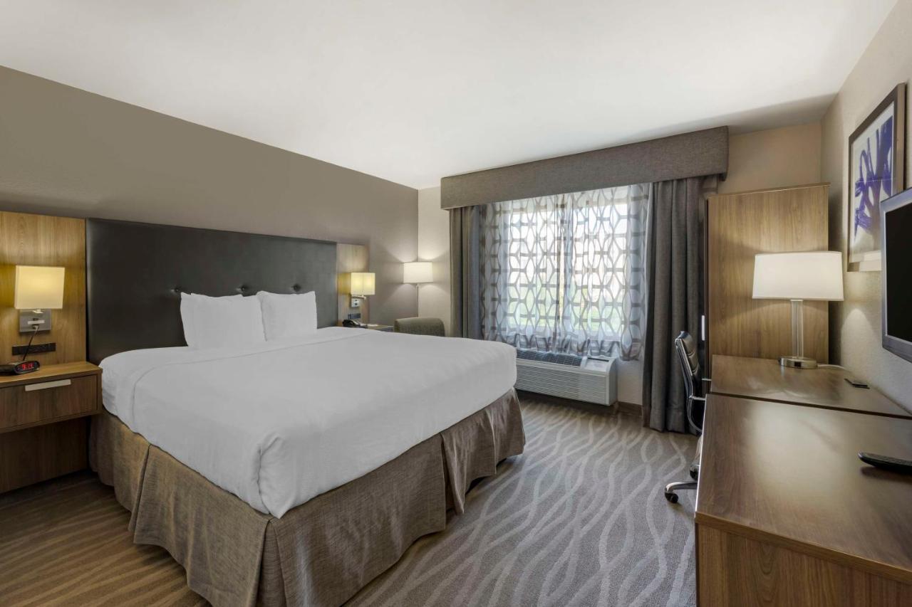 Western Airport - Bna 3*