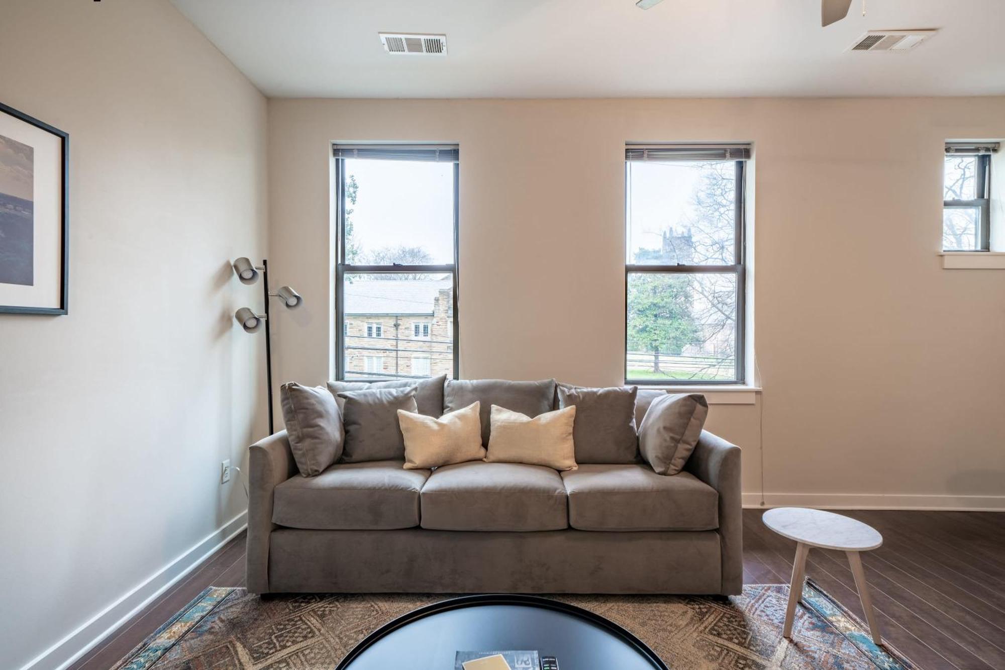 Cozysuites Musicrow Astonishing With Free Parking 23 *