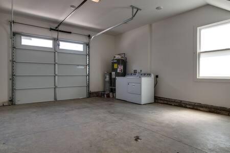 Holiday home Stylish East Retreat With Garage