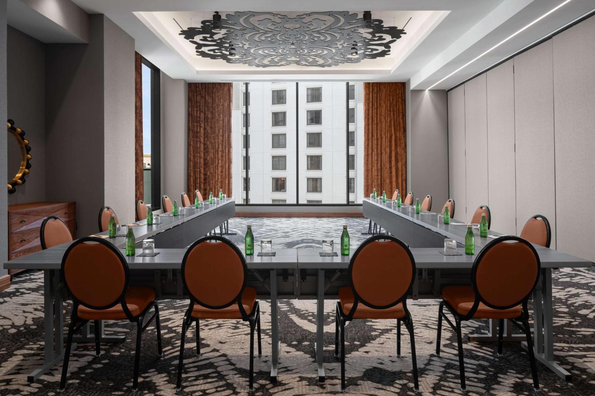 Hotel Fraye Nashville, Curio Collection By Hilton