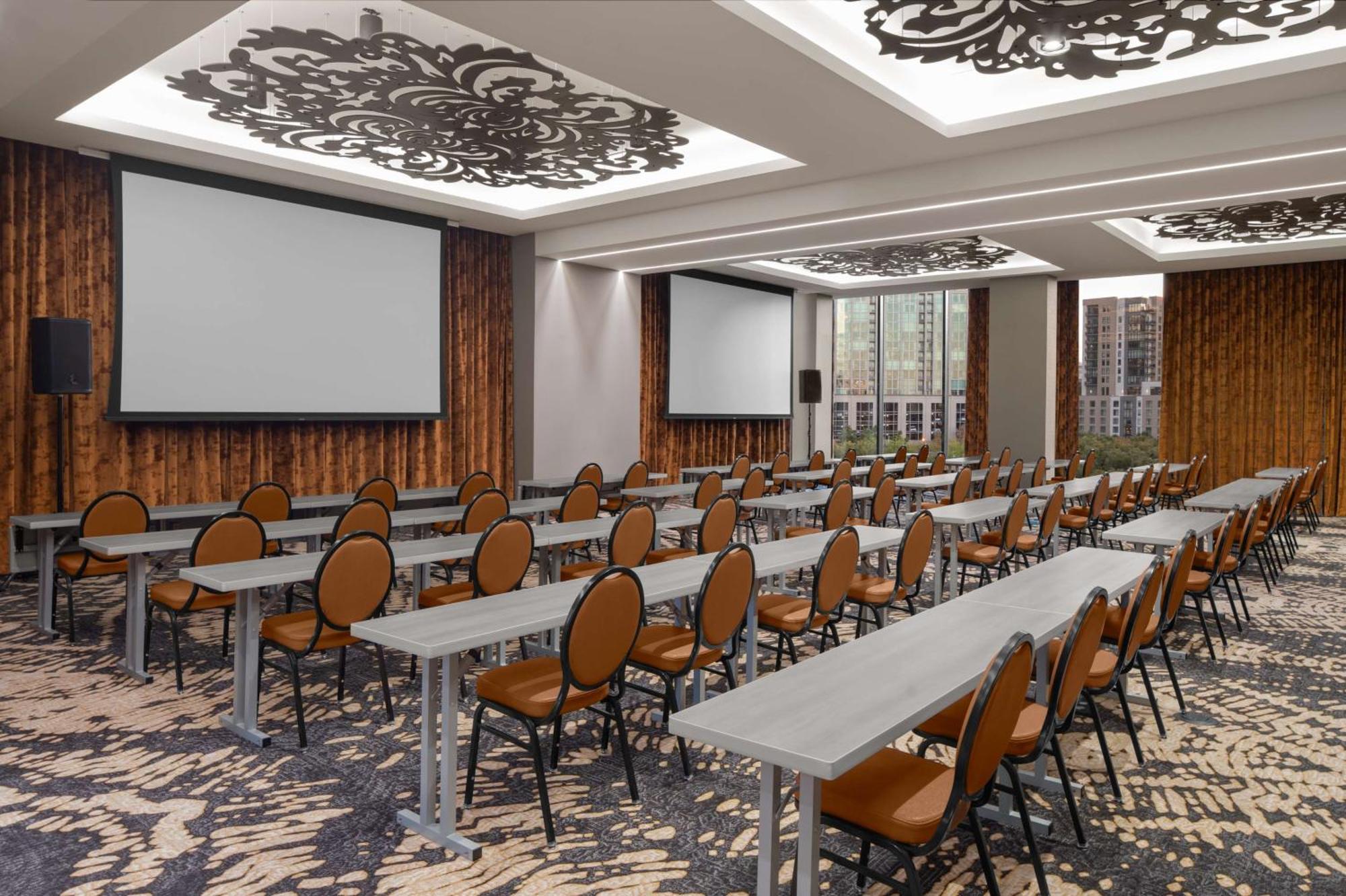 Fraye Nashville, Curio Collection By Hilton Hotel