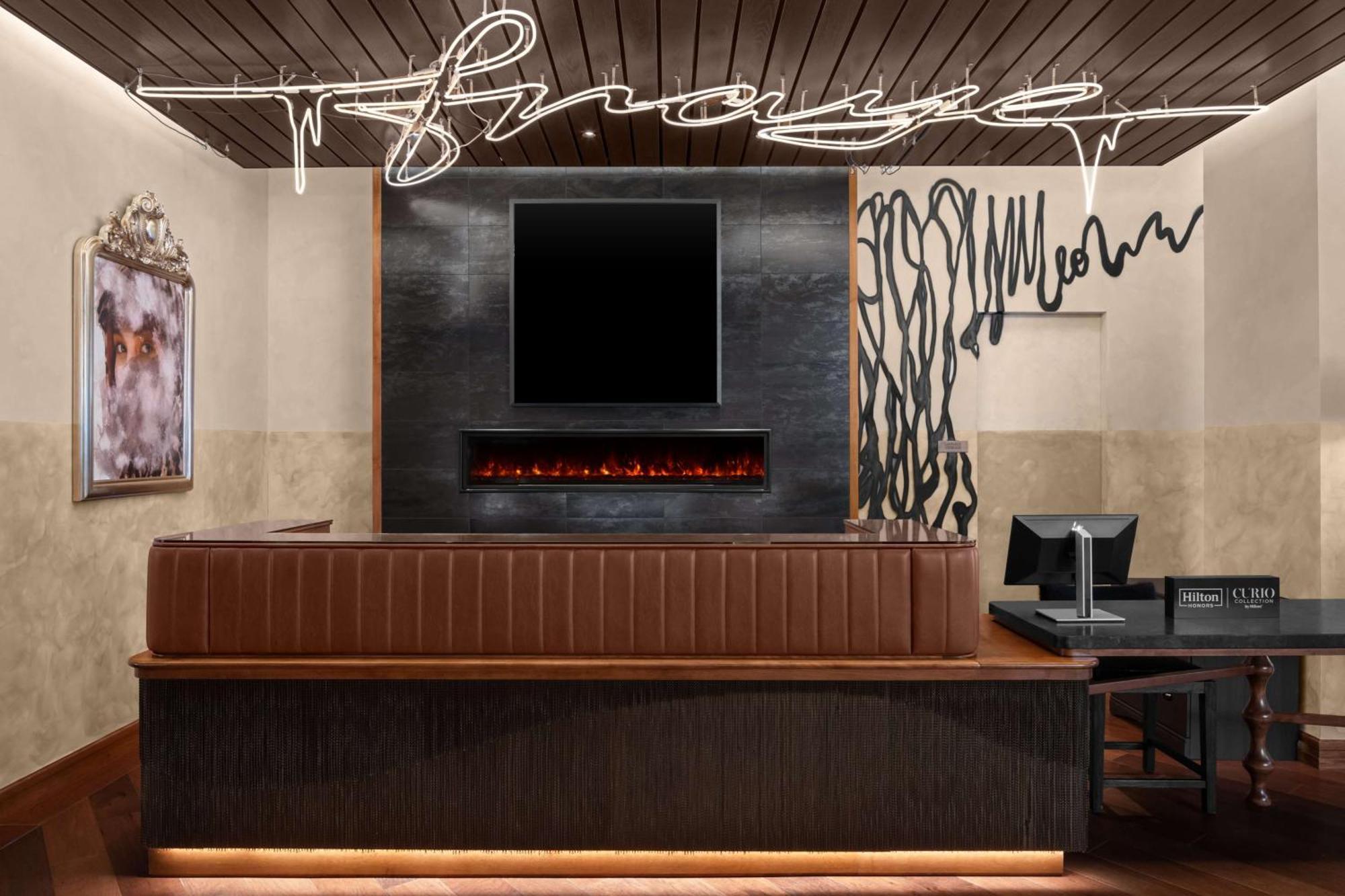 Fraye Nashville, Curio Collection By Hilton Nashville