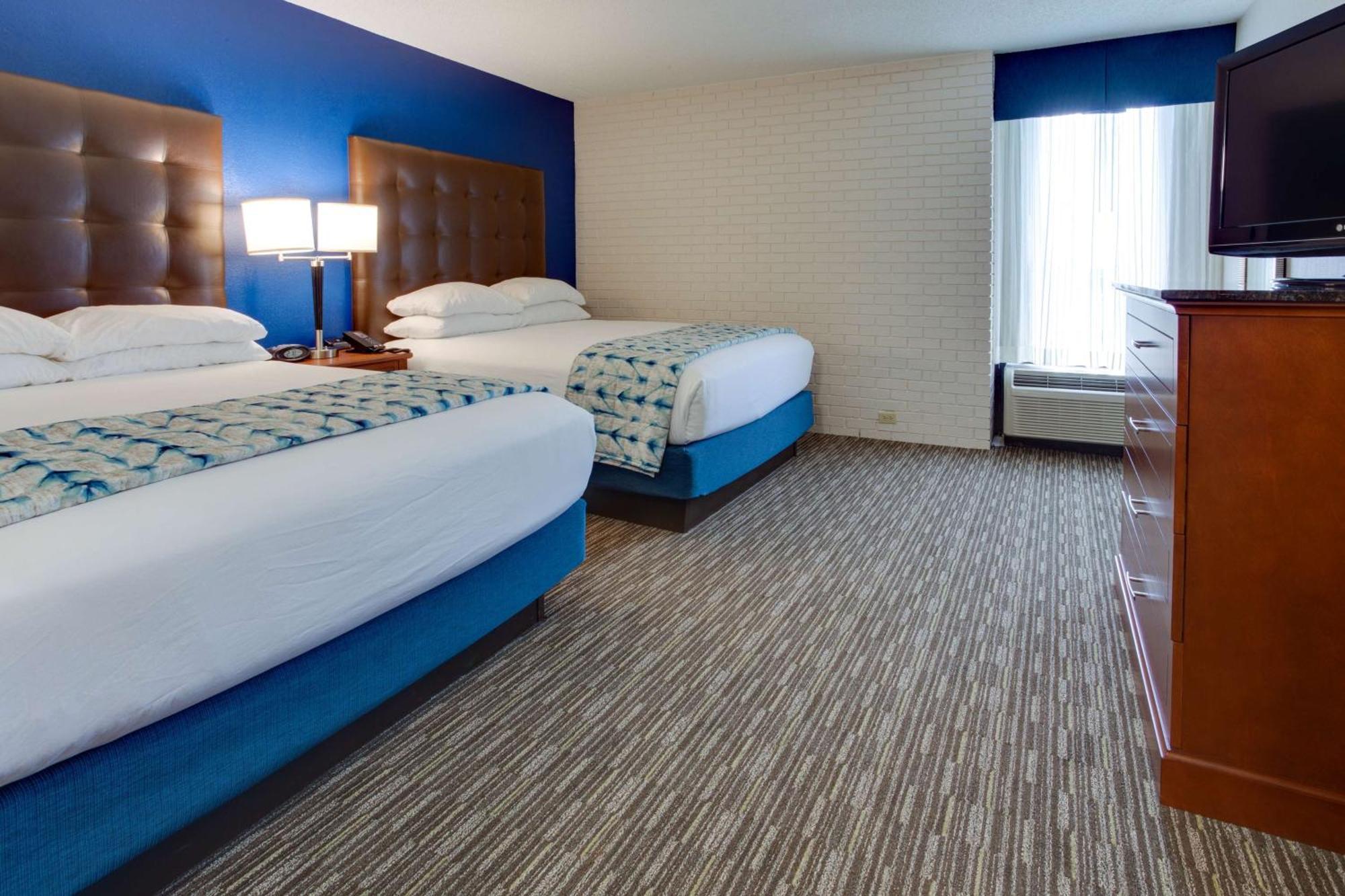 Hotel Drury & Airport Nashville