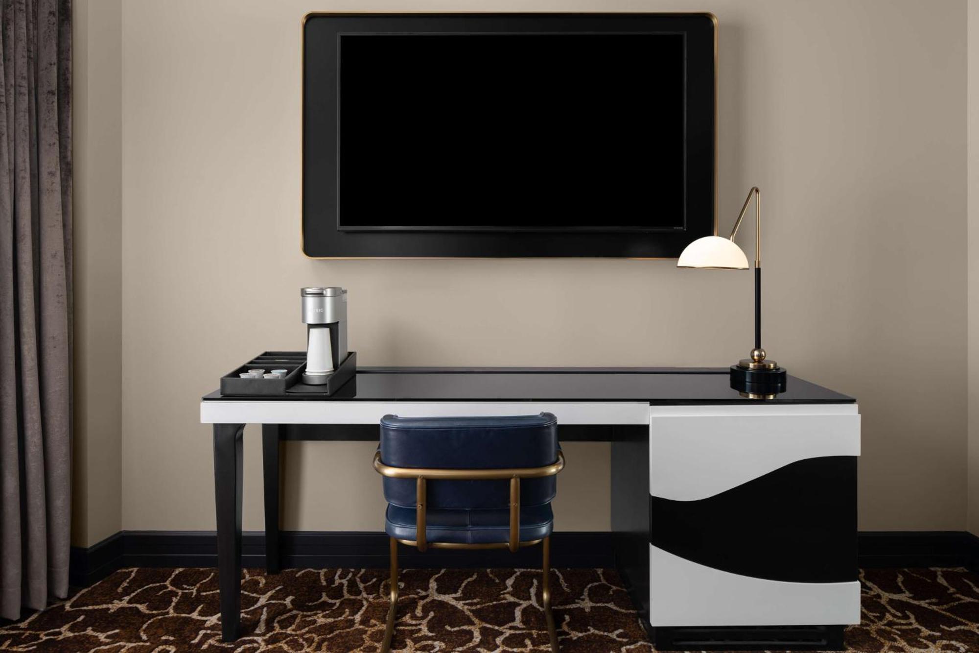 Hotel Fraye Nashville, Curio Collection By Hilton