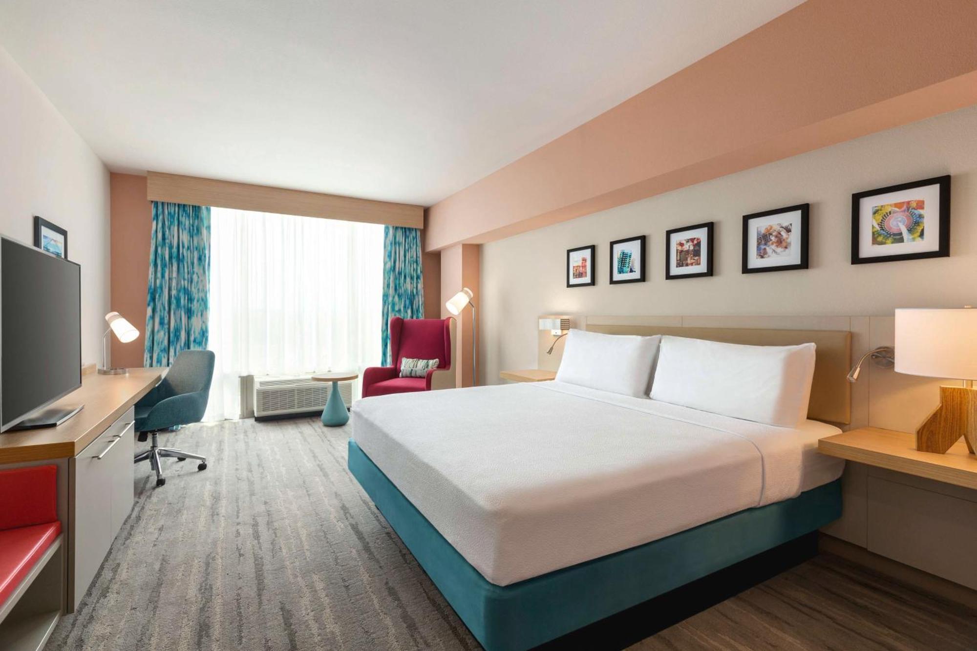 Hilton Garden West End Avenue 3*