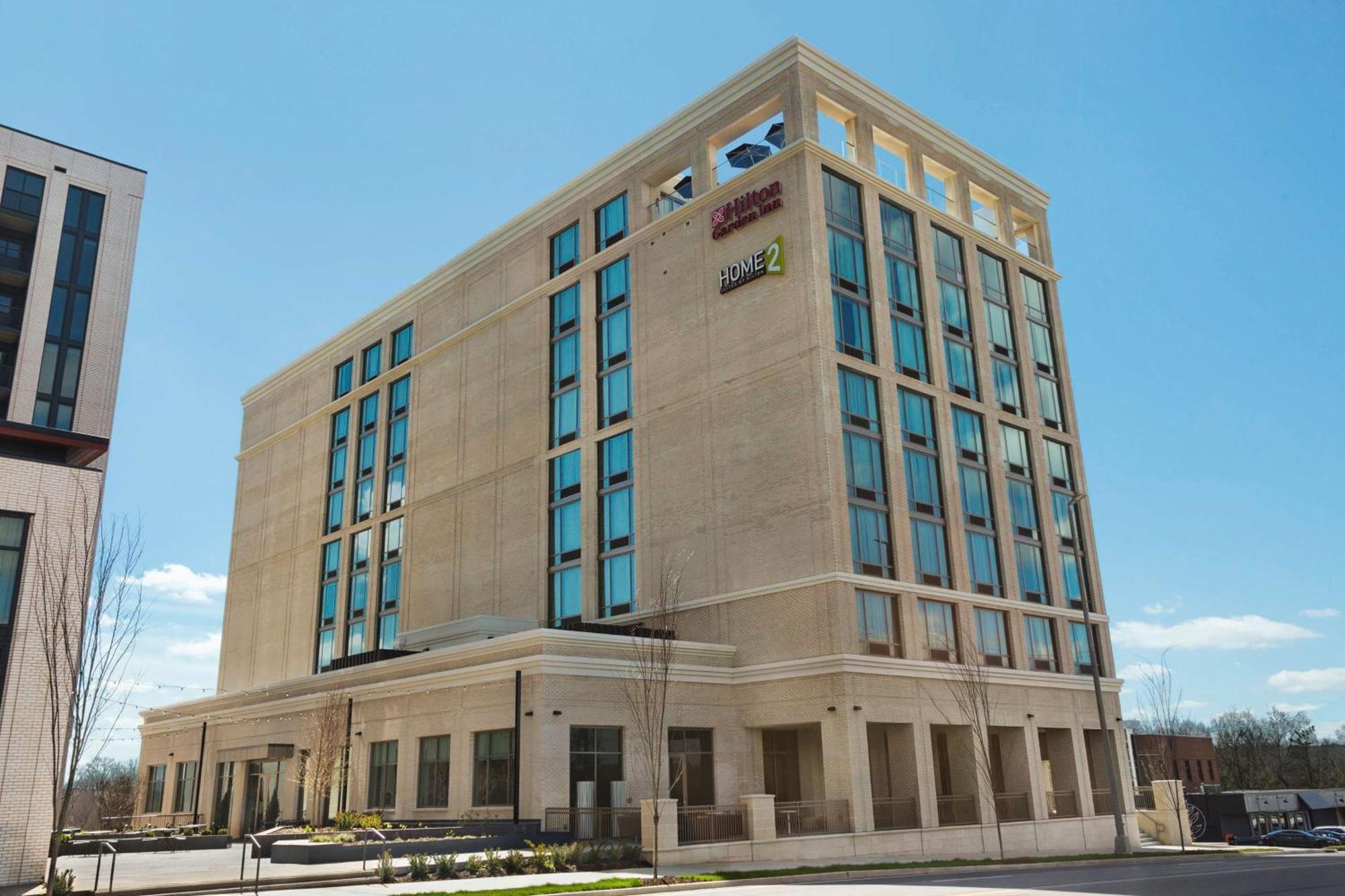 Hilton Garden West End Avenue 3*