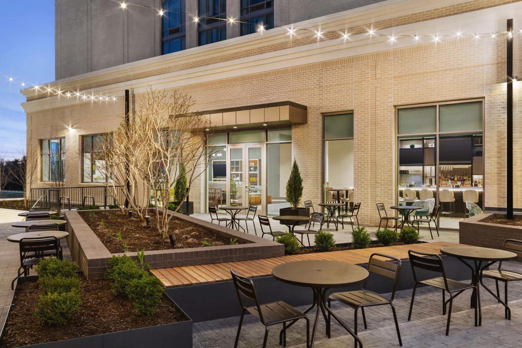 Hotel Hilton Garden West End Avenue 3*