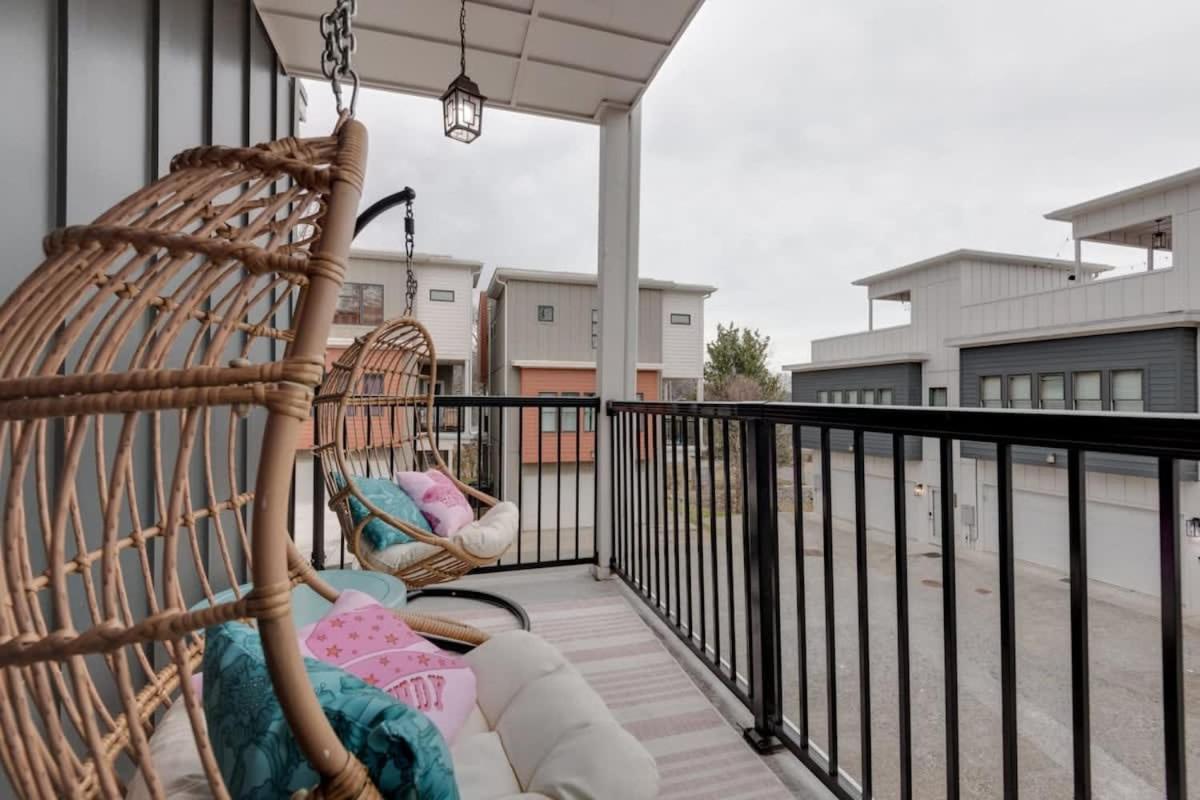 Butterfly Bnb~modern Luxury~giant Rooftop~9min Dt