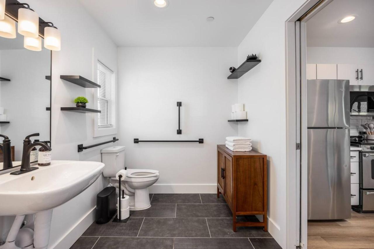 Stylish In Hillsboro Village 3 Beds And Parking Nashville