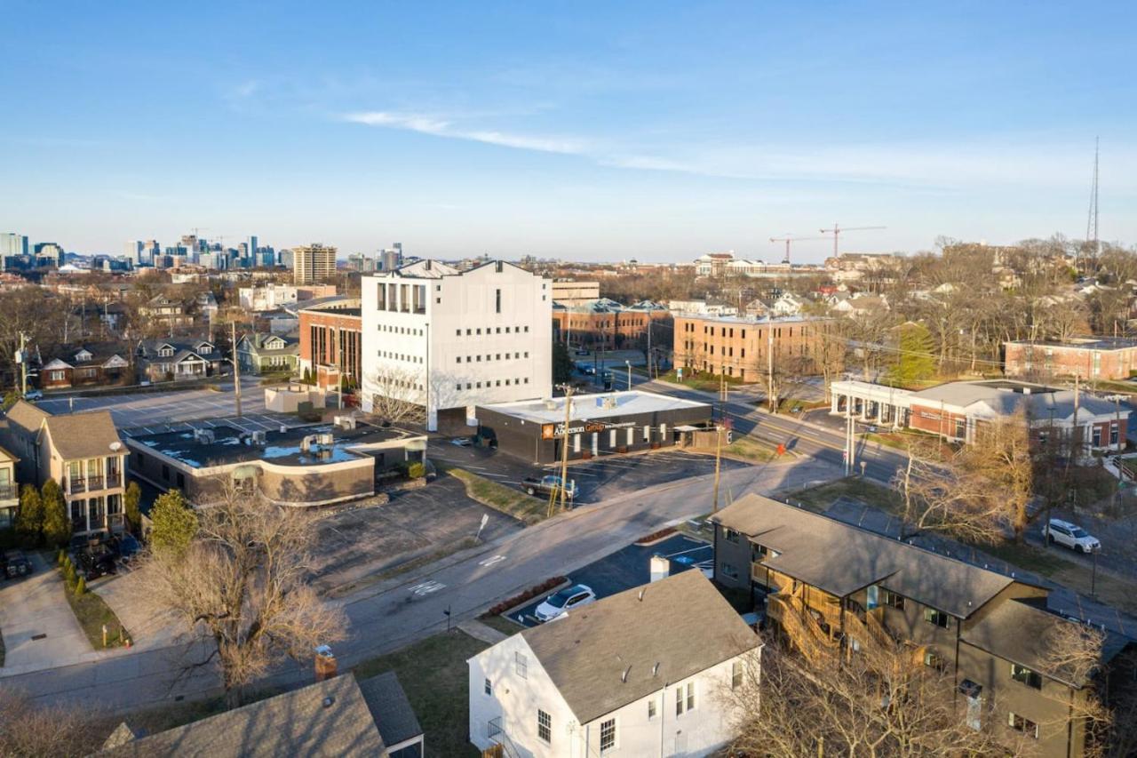 Stylish In Hillsboro Village 3 Beds And Parking Apartment *