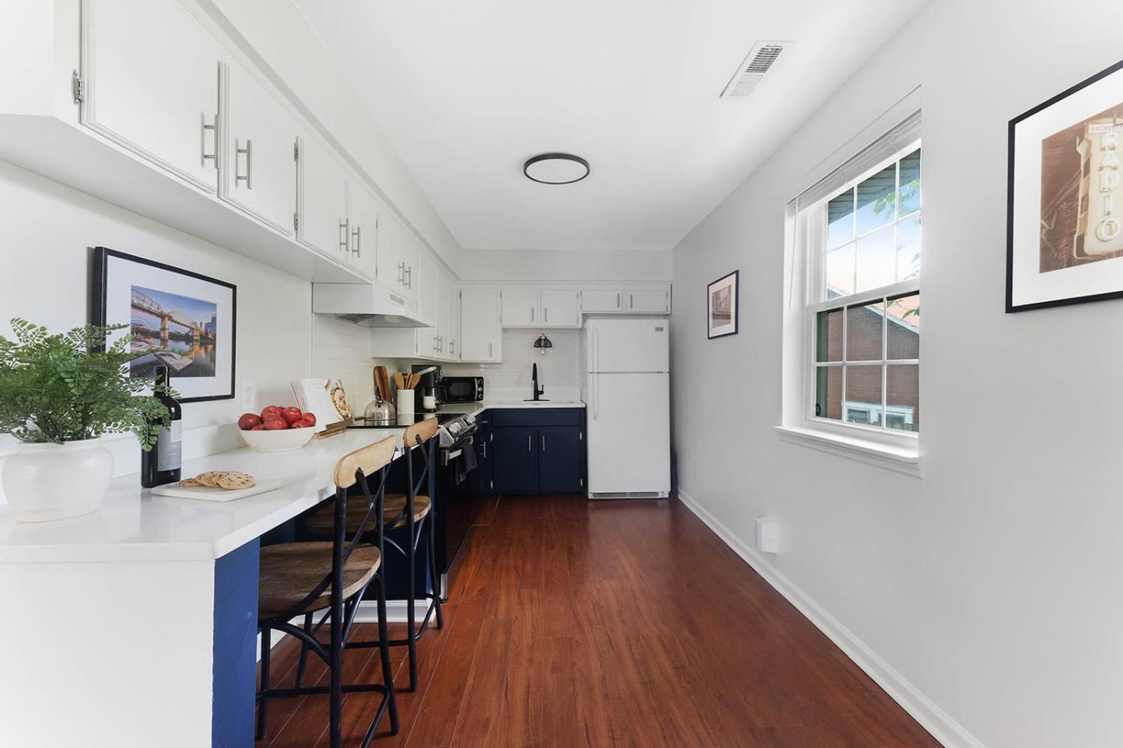 The Blue - 4 Beds And 7 Mins To Broadway! * Nashville