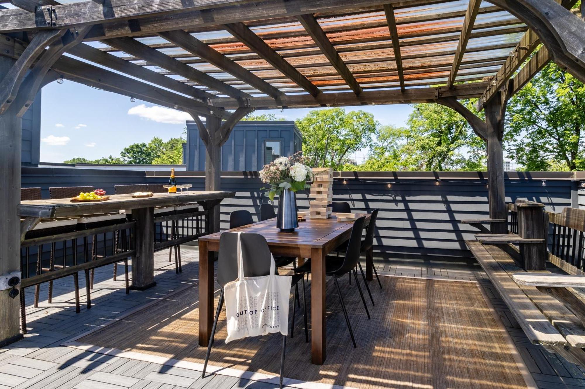 Doralee By Avantstay Rooftop Mins From Downtown Dolly Parton Theme Holiday home