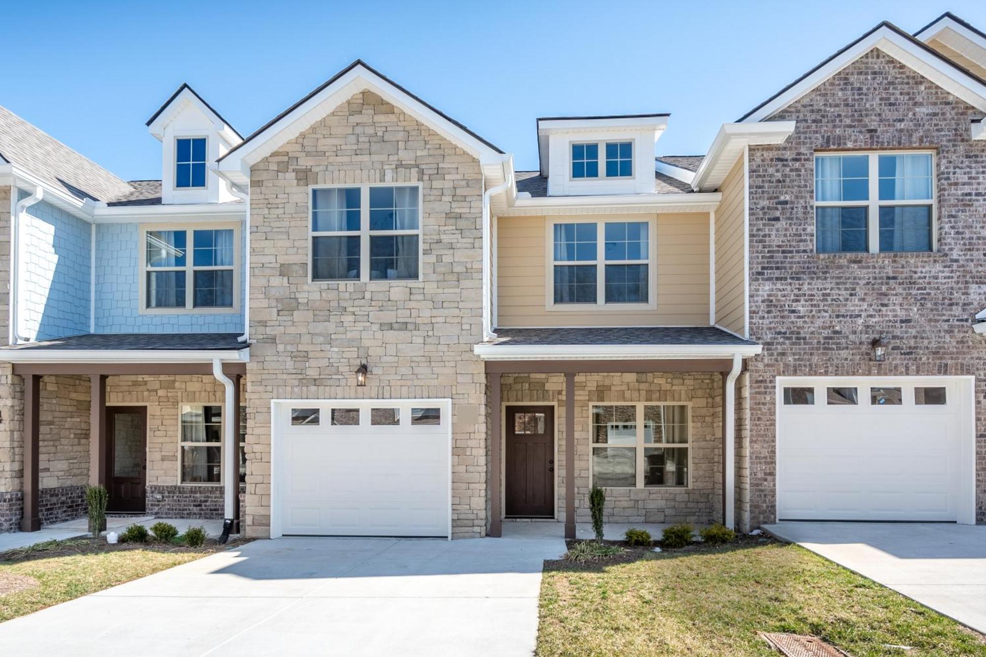 Holiday home 1 King 2 Queens Garage Yard Washer & Dryer Nashville