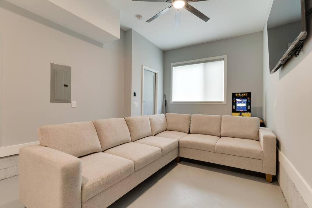 3bd -rooftop Escape- Steps From The Gulch Fun Holiday home